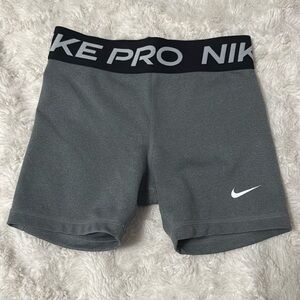 Girls Grey Nike Pros